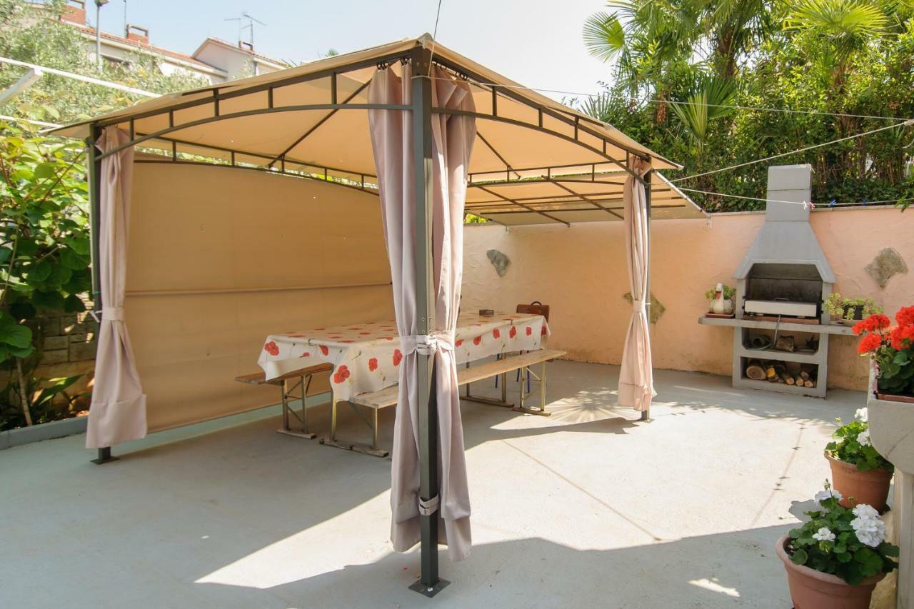 Apartments Nives Porec Exterior photo