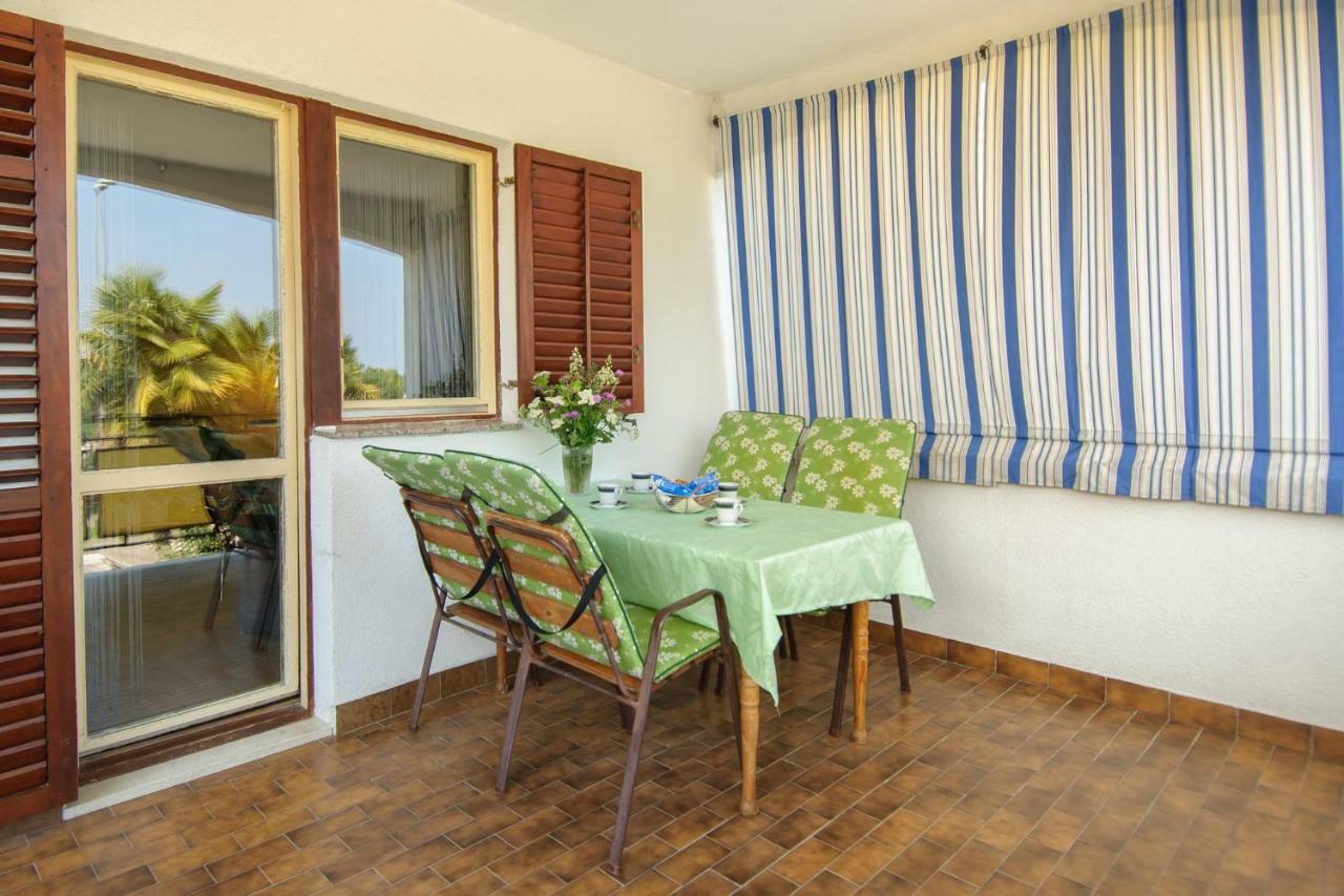 Apartments Nives Porec Exterior photo
