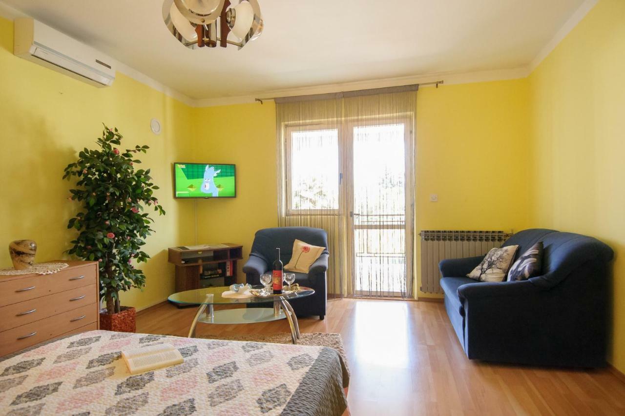 Apartments Nives Porec Exterior photo