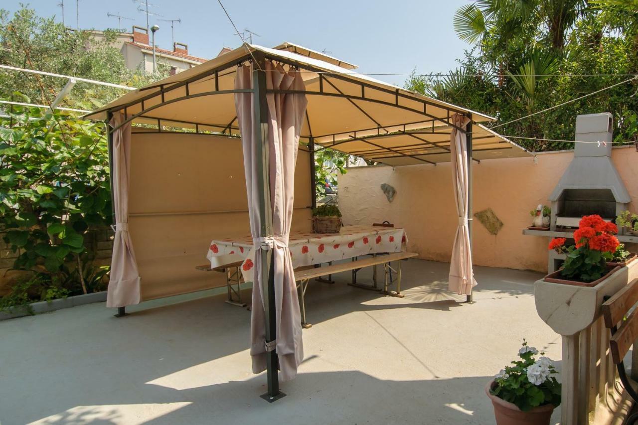 Apartments Nives Porec Exterior photo